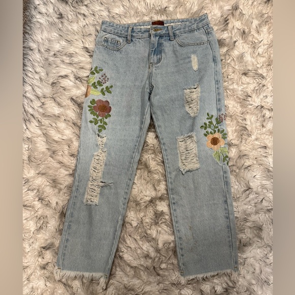 POL Denim - 🌸NWOT- POL Blue and Pink Boyfriend Jeans with Distressed Floral Design🌸